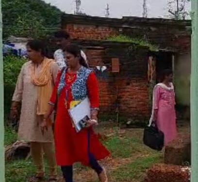 ଭୁବନରେ ମାନବାଧିକାର କମିଶନଙ୍କ ତିନି ଜଣିଆ ଟିମ ର ତଦନ୍ତ : ଦଳିତ ବ୍ୟକ୍ତି ଙ୍କୁ ବେଆଇନ ଉଚ୍ଛେଦ ଘଟଣା