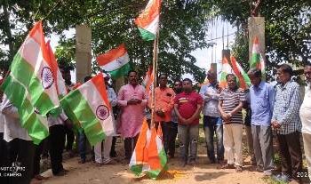ଗବବସ୍ତ ମଣ୍ଡଳ ସଭାପତି ଧୀରେନ୍ଦ୍ର କୁମାର ବାରିକ ଙ୍କ ଦ୍ଵାରା ପତକା ଉତ୍ତୋଳନ