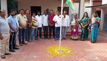 ନଗରୀ ପଞ୍ଚାୟତ ସରପଞ୍ଚଙ୍କ ଦ୍ୱାରା ପତାକା ଉତ୍ତୋଳନ ଓ ବୃକ୍ଷ ରୋପଣ