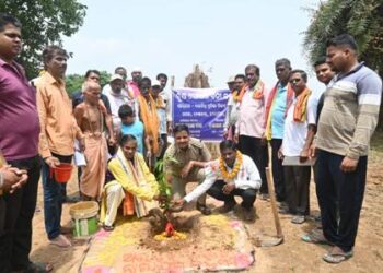 ୪୨ମୌଜାରେ “ମୋ ପରିବେଶ”, “ମୋ ଦାୟିତ୍ୱ” କାର୍ଯ୍ୟକ୍ରମ ଅନୁଷ୍ଠିତ