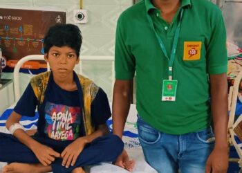 ୧୩ ବର୍ଷର ବାଳକକୁ ରକ୍ତଦାନ କରି ମହାନତା ଦେଖାଇଲେ ୧୦୮ ଆମ୍ବୁଲାନ୍ସ କର୍ମଚାରୀ