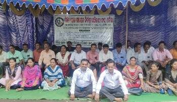 ପଞ୍ଚାୟତ କାର୍ଯ୍ୟନିର୍ବାହି ଅଧିକାରୀଙ୍କ ୩ ଦଫା ଦାବି ପୂରଣ ନହେଲେ ଅଗଷ୍ଟ ୨୩ ରେ ବିଧାନସଭା ଘେରାଉ ପାଇଁ ଚେତାବନୀ