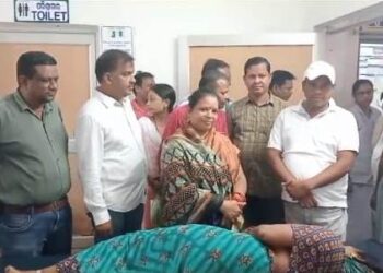 ଗଣିଆ ବ୍ଲକ ର ପ୍ରତିଷ୍ଠିତସାମ୍ବାଦିକ ସଂଘ ର ମେଡିକାଲ ଷ୍ଟାଫ୍ ଙ୍କୁ ସମ୍ବର୍ଦ୍ଧିତ କରିବା ସହ ରୋଗୀ ଙ୍କୁ ଫଳ ବଣ୍ଟନ