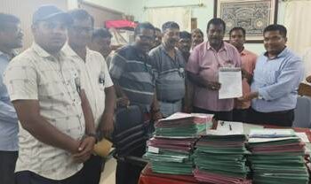 କାର୍ଯ୍ୟବନ୍ଦ ଆନ୍ଦୋଳନ ପାଇଁ ବିଡ଼ିଓଙ୍କୁ ଦାବିପତ୍ର