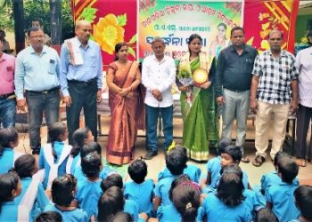 ତାଳଗଡ଼ିଆ ହିଙ୍ଗୁଳା ଉ.ପ୍ରା ଓ ଆଶ୍ରମ ବିଦ୍ୟାଳୟରେ ପୁରାତନଛାତ୍ରୀ ସୁଚେତାଙ୍କୁ ସମ୍ବର୍ଦ୍ଧନା