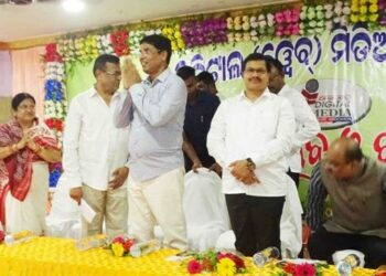 ନୟାଗଡ଼ ଜିଲ୍ଲା ଡିଜିଟାଲ୍ ମିଡିଆ ସାମ୍ବାଦିକ ସଂଘ ଦ୍ୱିତୀୟ ବାର୍ଷିକ ଉତ୍ସବ ସକରାତ୍ମକ ଖବର ଦ୍ୱାରା ସମାଜର ସାମଗ୍ରିକ ବିକାଶ ହେବ : ଅରୁଣ