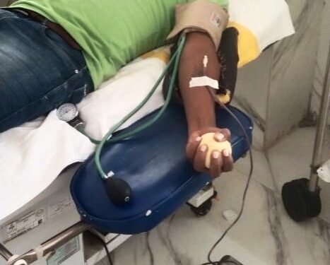 ୫୦ ବର୍ଷୀୟା ମହିଳାଙ୍କୁ ରକ୍ତଦାନ କରି ବଦାନ୍ୟତା ଦେଖାଇଲେ ୧୦୮ ଆମ୍ବୁଲାନ୍ସ କର୍ମଚାରୀ