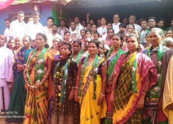 ଦୁର୍ଗମ ନୁଆଗଡ଼ ବ୍ଲକ ରେ ବାଜିଲା ଶଙ୍ଖନାଦ, ବିଜେଡ଼ି ର ମିଶ୍ରଣ ପର୍ବରେ ଯୋଗଦେଲେ ଶତାଧିକ କର୍ମୀ