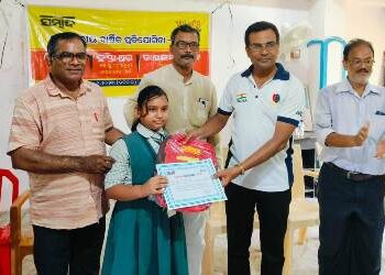 ସମ୍ଵାଦ-ଆମ ଓଡ଼ିଶା ଚିତ୍ରାଙ୍କନ ପ୍ରତିଯୋଗିତାରେ ଅପୂର୍ଭା ପ୍ରଥମ