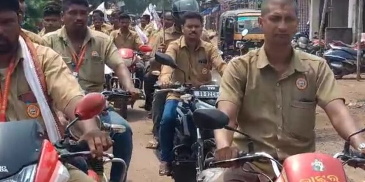ଓଡ଼ିଶା ଡ଼୍ରାଇଭର ମହାସ°ଘ : ଚିଲିକା ପକ୍ଷରୁ ଡ଼୍ରାଇଭର ଦିବସ ପାଳିତ