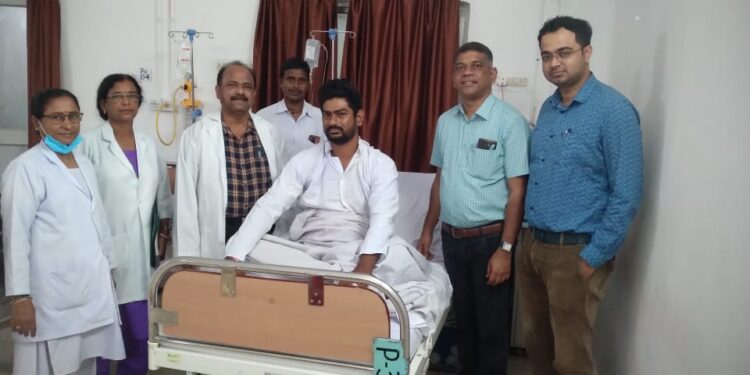 मंडल रेलवे अस्पताल खोरधा रोड में रेलवे डॉक्टरों की टीम द्वारा “लेप्रोस्कोपिक इंगुइनाल हर्निया सर्जरी” सफलतापूर्वक की गई