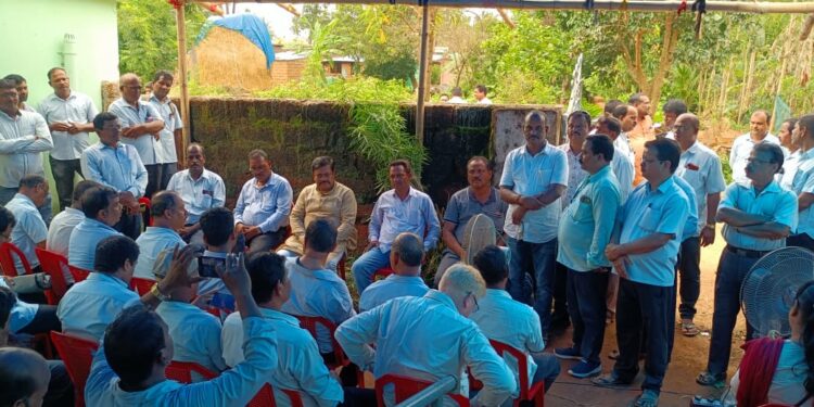 ଚିଲିକା ବ୍ଲକ୍ ଶିକ୍ଷକ ଆନ୍ଦୋଳନ, ସମର୍ଥନ ଜଣାଇଲା ଭାଜପା ଓ କଂଗ୍ରେସ