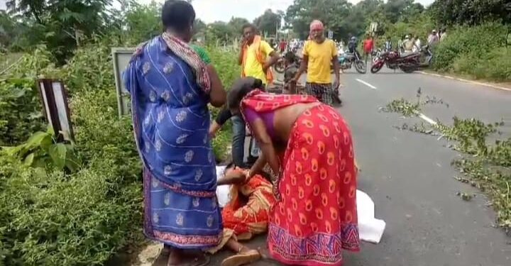 ଅଜଣା ଗାଡି ଧକ୍କାରେ ବାଇକି୍ ଆରୋହୀ ମୃତ୍ୟୁ : ମୁଖ୍ୟ ରାସ୍ତା ଅବରୋଧ