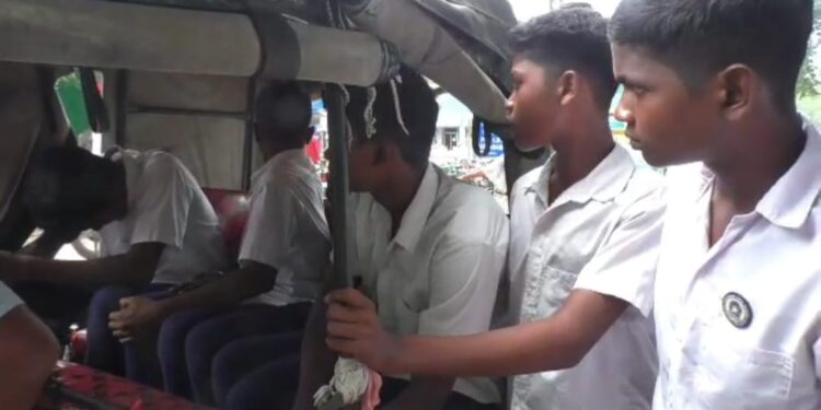 ପ୍ରାର୍ଥନା ବେଳେ ୭ଜଣ ଛାତ୍ର ଅସୁସ୍ଥ ପାଟଣାଗଡ଼ ଡାକ୍ତରଖାନାରେ ଚିକିତ୍ସିତ