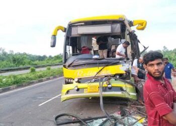 ଅଳ୍ପକେ ବର୍ତ୍ତୀଲେ ୪୦ ଜଣ ଛାତ୍ରଛାତ୍ରୀ