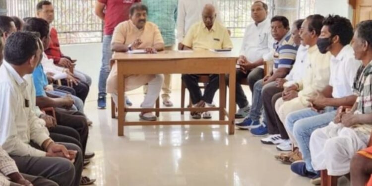 ପାରଳାଖେମୁଣ୍ଡି ଠାରେ ଜିଲ୍ଲାପାଳଙ୍କ ମିଳିତ ଜନ ଅଭିଯୋଗ ଶୁଣାଣୀ ଅନୁଷ୍ଠିତ