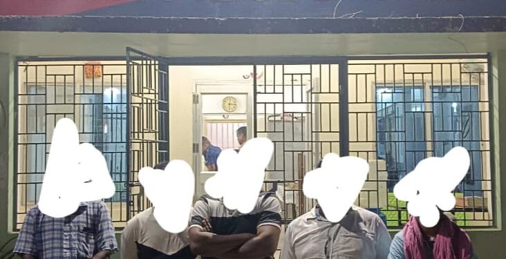 ୫ ଜୁଆଡି ଗିରଫ : ୧ଲକ୍ଷ,୨୯ହଜାର ଟଙ୍କା ଓ ୫ମୋବାଇଲ ଜବତ