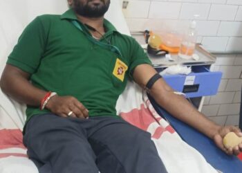 ରକ୍ତହୀନତା ରୋଗୀଙ୍କୁ ରକ୍ତଦାନ କରି ନୂଆ ଜୀବନ ଦେଲେ ୧୦୮ ଆମ୍ବୁଲାନ୍ସ କର୍ମଚାରୀ