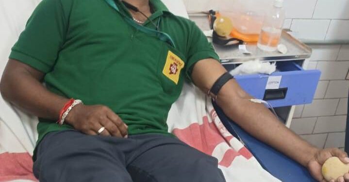 ରକ୍ତହୀନତା ରୋଗୀଙ୍କୁ ରକ୍ତଦାନ କରି ନୂଆ ଜୀବନ ଦେଲେ ୧୦୮ ଆମ୍ବୁଲାନ୍ସ କର୍ମଚାରୀ