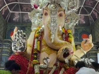 गणपती बाप्पाचे उत्साहात स्वागत