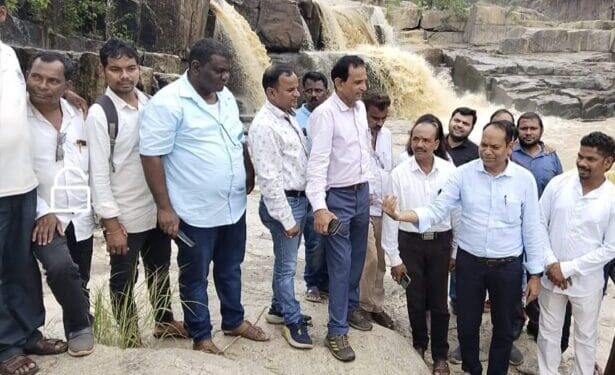 ଗଜପତି ଜିଲ୍ଲାର ୧୧ ଟି ପର୍ଯ୍ୟଟନସ୍ଥଳୀ ପରିଦର୍ଶନରେ ରାଜ୍ୟ ପର୍ଯ୍ୟଟନ ବିଭାଗ ଅତିରିକ୍ତ ସଚିବ ବାଳ ମୁକୁନ୍ଦ ଭୂୟାଁ