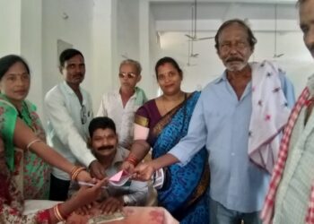 କଟକ ସଦର ବିଧାୟକ ନୂତନ ହିତାଧିକାରୀଙ୍କୁ ଭତ୍ତା ବାଣ୍ଟିଲେ