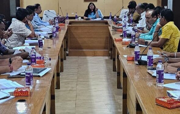 ଭବାନୀପାଟଣା ଠାରେ ଜିଲ୍ଲା ସ୍ତରୀୟ ସଡ଼କ ସୁରକ୍ଷା କମିଟି ବୈଠକ