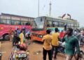 ବସ୍ ଧର୍ମଘଟର ପ୍ରଥମ ଦିନରେ ଯାତ୍ରୀ ହନ୍ତସନ୍ତ: ରୋଗୀଙ୍କ ଠାରୁ ଛାତ୍ରଛାତ୍ରୀ ସମସ୍ତେ ଭୋଗିଲେ ଦୁର୍ଦ୍ଦଶା