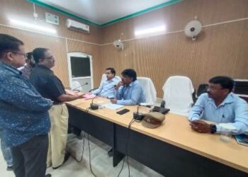 ବାଲି ସଂକଟ ! ବାମନଘାଟି ଉପଖଣ୍ଡର ୭୦୦ କୋଟି ଟଙ୍କାର ନିର୍ମାଣ ପ୍ରକଳ୍ପ ବାଧାପ୍ରାପ୍ତ ନେଇ ବାମନଘାଟୀ ଠିକାଦାର ସଂଘର ଜିଲ୍ଲାପାଳଙ୍କ ଦ୍ବାରସ୍ଥ