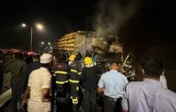   नवले पुलाजवळ भीषण अपघात. ४ जणांचा जागीच मृत्यू