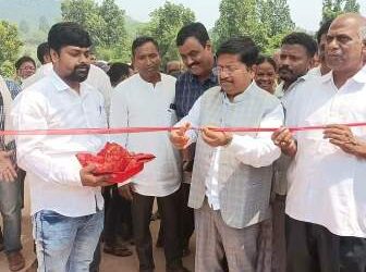 ନୁଆଗଡ ବ୍ଳକରେ ମନ୍ତ୍ରୀ ଦ୍ବାରା ବିଭିନ୍ନ ପ୍ରକଳ୍ପ ଉଦ୍ଘାଟନ