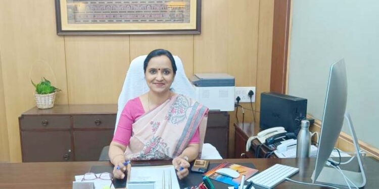 ଓଡ଼ିଆ ଭାଷା, ସାହିତ୍ୟ ଓ ସଂସ୍କୃତି ବିଭାଗର ନୂତନ କମିଶନର : ଶାସନ ସଚିବ ଭାବେ ଦାୟିତ୍ୱ ଗ୍ରହଣ କଲେ – ଶ୍ରୀମତୀ ସୁଜାତା ରାଉତ କାର୍ତ୍ତିକେୟନ୍