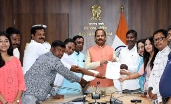 ଆଦିବାସୀଙ୍କ ଜମି ଅଧିକାର ଆଇନ ପ୍ରତ୍ୟାହାର ଦାବିରେ ରାଜ୍ୟପାଳଙ୍କୁ ଭେଟିଲା କଂଗ୍ରେସ