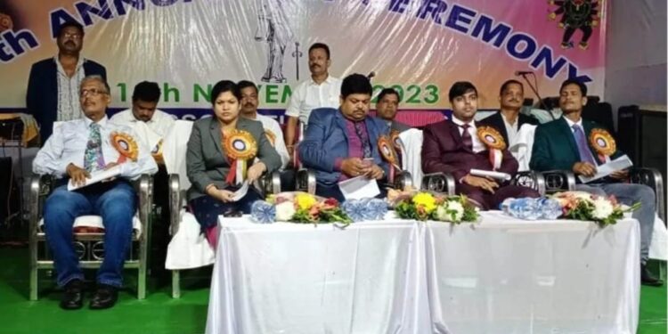 ବାଣପୁର ଓକିଲ ସଂଘର ୪୪ ତମ ବାର୍ଷିକ ଉତ୍ସବ ଅନୁଷ୍ଠିତ ହୋଇଯାଇଛି !!