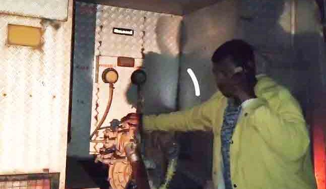 ରାଓ ବଜାର କମ୍ପ୍ଳେସ ରେ ନିଆଁ