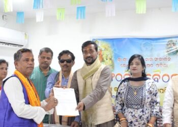 ପ୍ରତି ପୂର୍ଣମୀରେ ଗ୍ରାମ୍ୟ ନଦୀ କୂଳରେ ଆଳତି ସହ ପଞ୍ଚସୁତ୍ରୀ କାର୍ଯ୍ୟକ୍ରମ ନିଷ୍ପତି-ଶ୍ରୀ ଶ୍ରୀ ଜଗନ୍ନାଥ ନାମ ସଂକୀର୍ତନ ଲୋକକଳା ପରିଷଦ