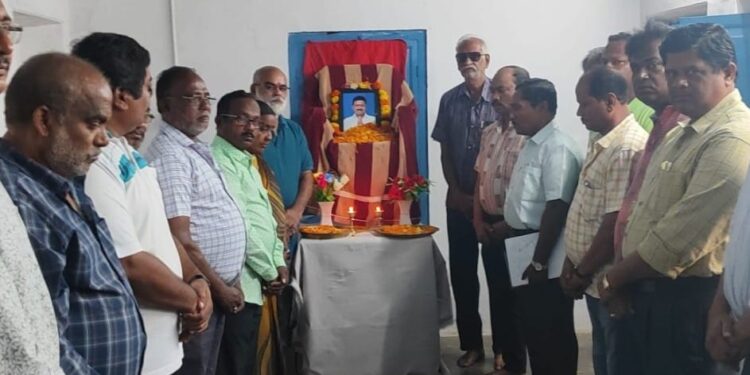 ପାରଳାଖେମୁଣ୍ଡି ସହରାଞ୍ଚଳ ସମବାୟ ବ୍ୟାଙ୍କ ସଭାପତି ଏନି. ସଙ୍କିରୀଙ୍କ ବିୟୋଗରେ ସ୍ମୁତି ଚାରଣ ସଭା