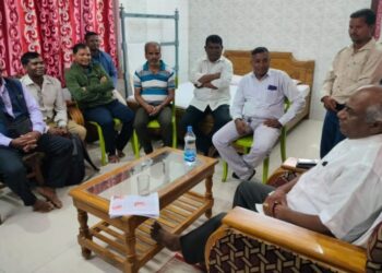 ଗଜପତି ଜିଲ୍ଲା ବିଜେଡି ସଭାପତି ଜଗବନ୍ଧୁ ଦାସଙ୍କ ମୋହନା ବ୍ଲକ ଗସ୍ତ ଦଳୀୟ କର୍ମୀ ମାନଙ୍କ ସହ ଆଲୋଚନା