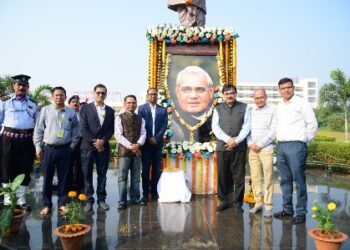 ଏମ୍‌ସ ଭୁବନେଶ୍ୱର ପ୍ରତିଷ୍ଠାତା ଭାରତ ରତ୍ନ ଅଟଳ ବିହାରୀ ବାଜପେୟୀଙ୍କୁ ଶ୍ରଦ୍ଧାଞ୍ଜଳି ଅର୍ପଣ ପୂର୍ବକ “ସୁଶାସନ ଦିବସ” ପାଳନ