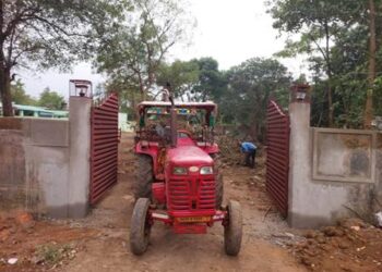 ସବରେଜିଷ୍ଟ୍ରାର କାର୍ଯ୍ୟାଳୟରୁ ଗଛ କଟାଯିବାକୁ ନେଇ ପ୍ରଶାସନ ନୀରବଦ୍ରଷ୍ଟା, ସାଧାରଣରେ ଅସନ୍ତୋଷ