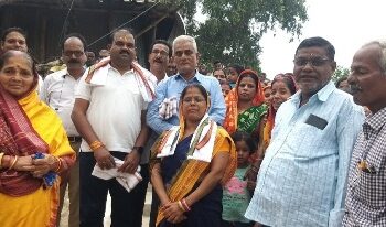 ସିଏମସି ୫୭ ନମ୍ବର ୱ।ର୍ଡ଼ରେ ବିଧାୟକ ଏବଂ କର୍ପୋରେଟରଙ୍କ ଦ୍ୱାରା ବିଭିନ୍ନ କାର୍ଯ୍ୟର ଉଦଘାଟନ ଭିତ୍ତିପ୍ରସ୍ତର