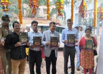 ପାରଳାଖେମୁଣ୍ଡି ଠାରେ ଓଡ଼ିଶା ଲଳିତ କଳା ଏକାଡେମୀ ଦ୍ୱାରା ଗଜପତି ଜିଲ୍ଲାରେ ଭ୍ରାମ୍ୟମାଣ ପ୍ରଦର୍ଶନୀ ଆୟୋଜିତ