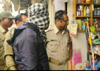 ସରମୁହାଣ ଏଟିଏମ୍ ଭାଙ୍ଗି ଟଙ୍କା ଲୁଟ ଘଟଣା : ଅଭିଯୁକ୍ତ ମାନଙ୍କ ସିନ୍ ରିକ୍ରିସନ ଦେଖାଇଲା ପୁଲିସ