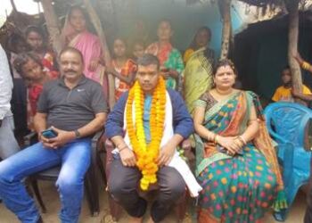 ଟନେଲରୁ ଉଦ୍ଧାର ରାଜୁ ନାୟକ ନାଏକ ନିଜ ଜନ୍ମ ମାଟି କୁଲଡିହା ଗାଁ ରେ ସ୍ବାଗତ ସମ୍ବର୍ଦ୍ଧନା