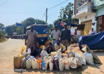 ମୋହନା ଅଞ୍ଚଳରେ ଚୋରା ମଦ ସହ ତିନି ଆସାମୀ ଗିରଫ କୋର୍ଟ ଚାଲାଣ