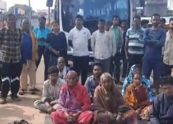 ଦୁର୍ଘଟଣା ଘଟିବାର ୪ଦିନ ବିତିଲା, ଆହତ ବ୍ୟକ୍ତିଙ୍କ କ୍ଷେତି ପୂରଣ ଦାବିରେ ଆନ୍ଦୋଳନ : ୩ଦିନ ବିତିଲା – ପ୍ରଶାସନ ନିଘୋଡ ନିଦରେ