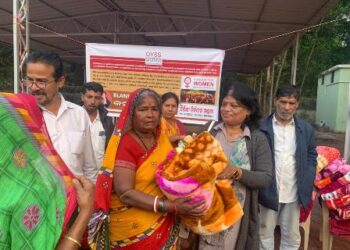 କନ୍ୟା ସନ୍ତାନ ସୁରକ୍ଷା ପାଇଁ ସଚେତନତା ଓ ନିରାଶ୍ରୟା ମହିଳାଙ୍କୁ କମ୍ବଳ ବଣ୍ଟନ