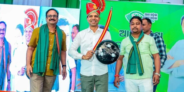 ବାଣପୁର ଗସ୍ତରେ ଭି କେ ପାଣ୍ଡିଆନ