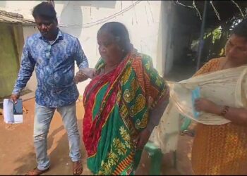 ଜୀବନରେ ବଞ୍ଚି ଥାଇ ମୃତ ଘୋଷିତ ମାଣିକ ବାର୍ଦ୍ଧକ୍ୟ ଭତ୍ତାରୁ ବଞ୍ଚିତ ହୋଇଛନ୍ତି !