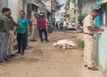 ମଦ୍ୟପାନରୁ ଉନ୍ମତ୍ତ କାଣ୍ଡ : ସାଙ୍ଗକୁ କୋଡ଼ି ବେଣ୍ଟରେ ହତ୍ୟା କଲା ସାଙ୍ଗ – ହତ୍ୟାକାରୀ ଅଟକ, ସାଇଣ୍ଟିଫିକ ଟିମର ତଦନ୍ତ